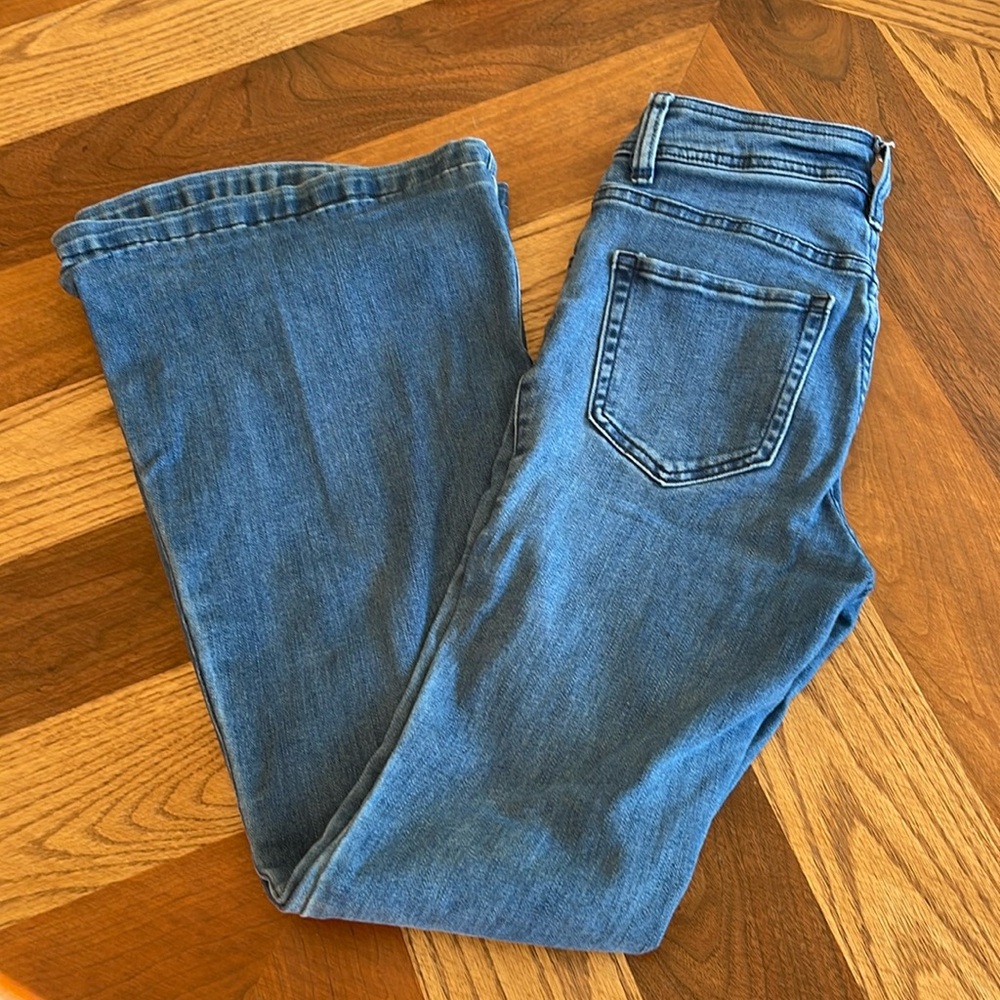 Front seem flare jeans